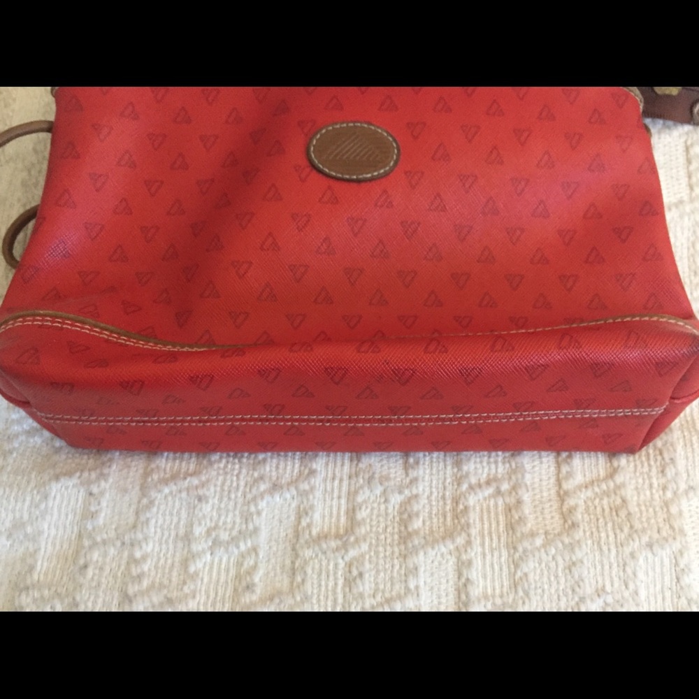 SALE‼️ LIZ CLAIBORNE Red Crossbody Handbag! Cute! - Picture 11 of 14